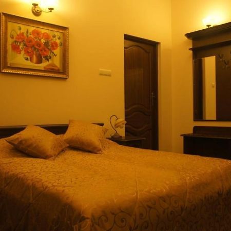 Zloty Dworek Motel Nieporęt Zewnętrze zdjęcie
